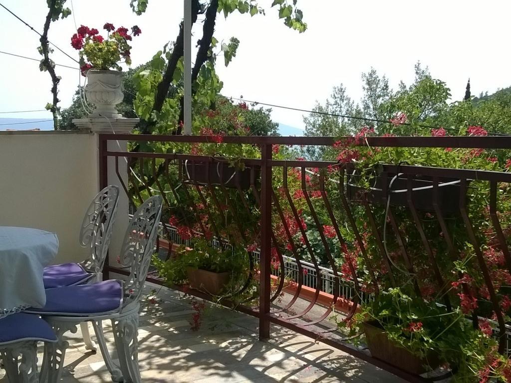 Apartments And Rooms Deskovic Moscenicka Draga Exterior photo